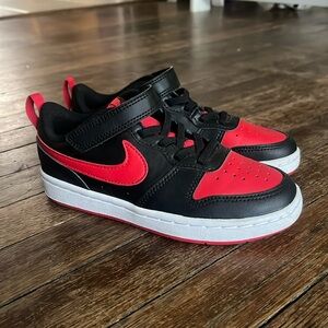 Youth boys Nike court borough low sneakers